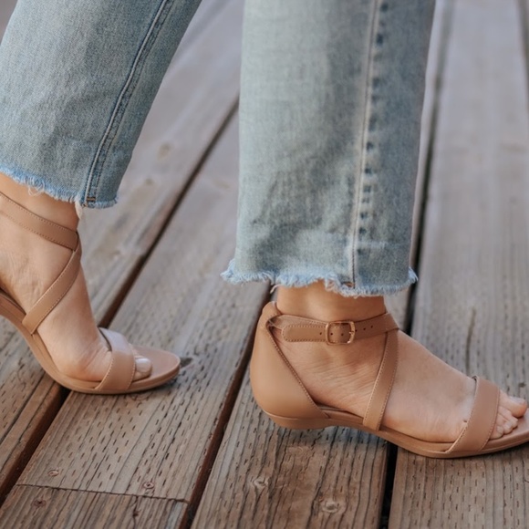 CONVERTIBLE HEEL - Pashion 1.0 The Sandal - Latte Leather Stiletto 4 Inch - Picture 7 of 7